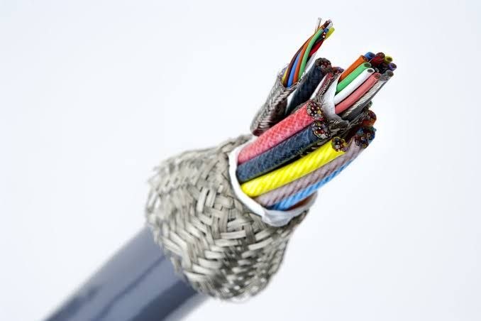Self Supporting Multi-conductor Cable